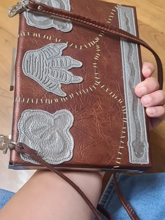 Loungefly Hocus Pocus Spellbook Crossbody - Picture 2 of 9